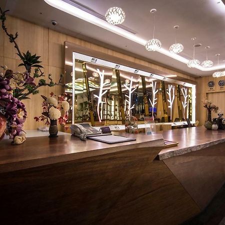 Shianghu Boutique Hotel Kota Chiayi Bagian luar foto
