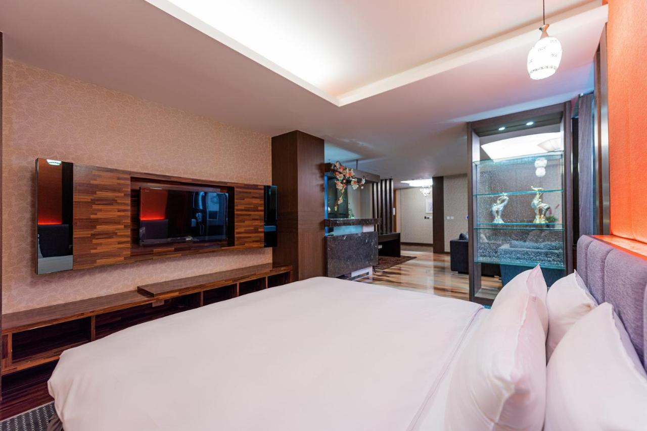 Shianghu Boutique Hotel Kota Chiayi Bagian luar foto