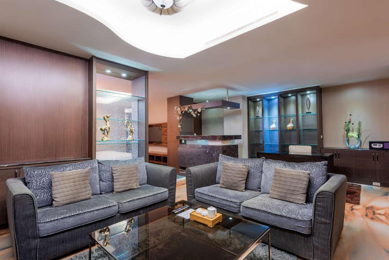 Shianghu Boutique Hotel Kota Chiayi Bagian luar foto