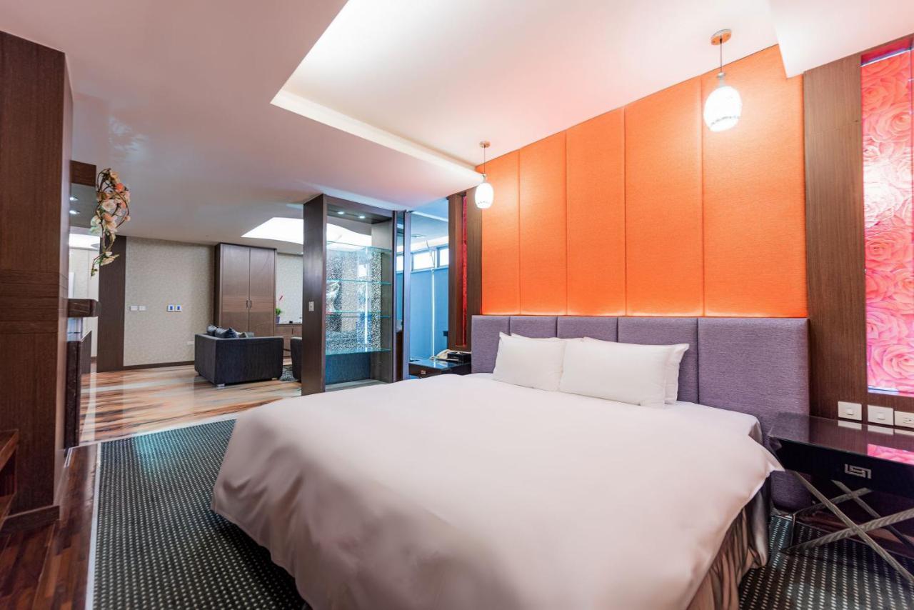 Shianghu Boutique Hotel Kota Chiayi Bagian luar foto