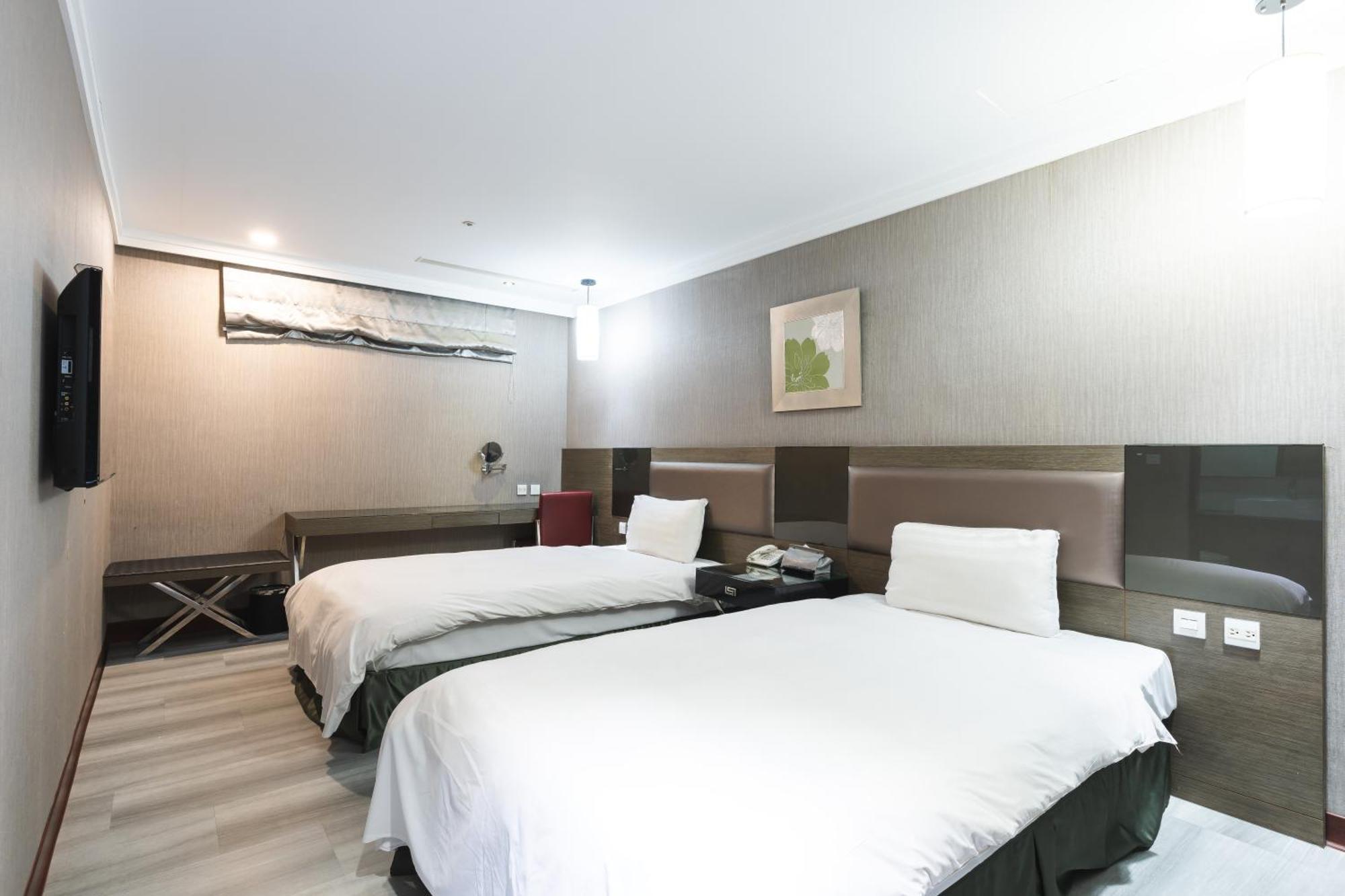 Shianghu Boutique Hotel Kota Chiayi Bagian luar foto