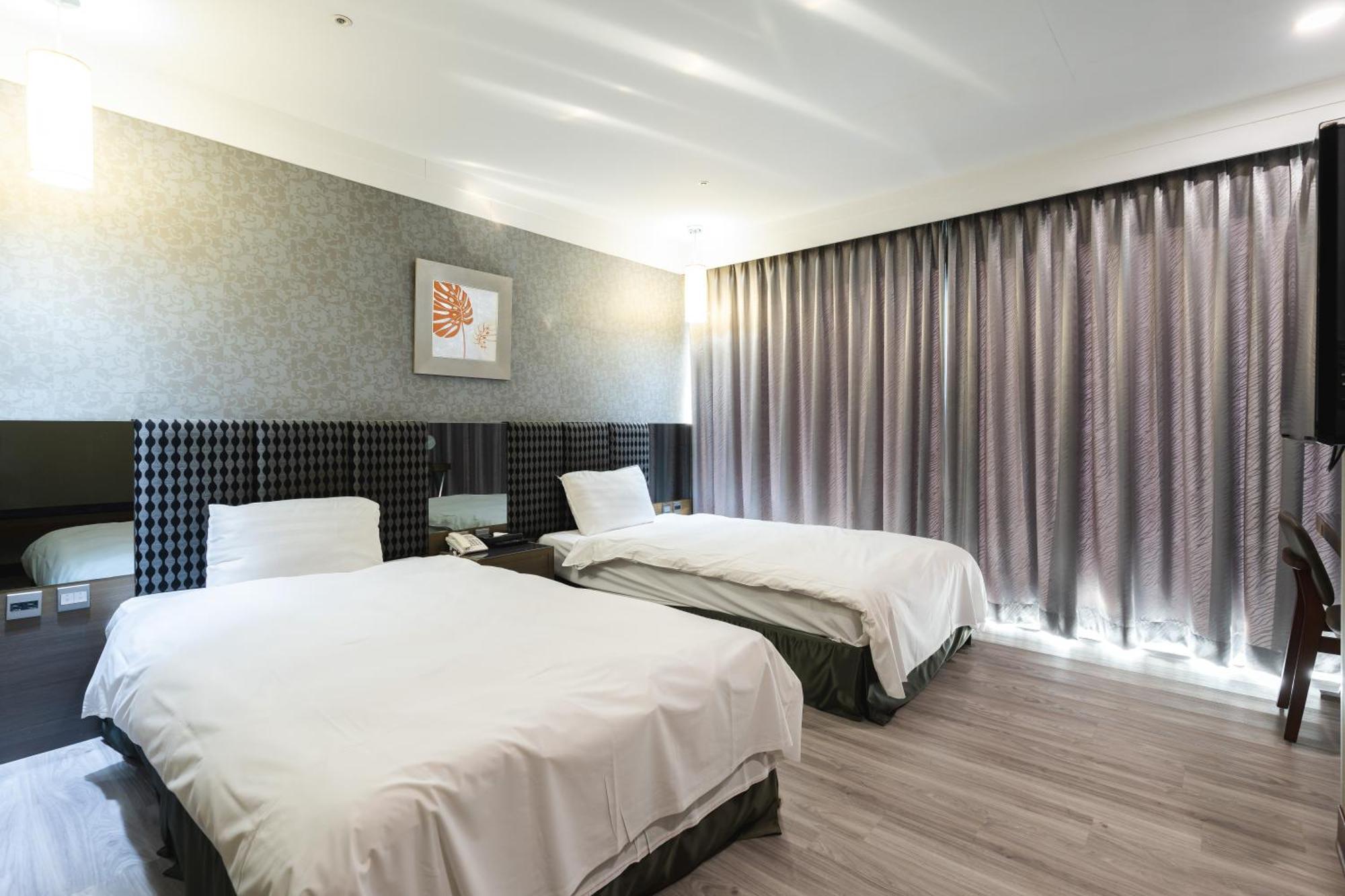 Shianghu Boutique Hotel Kota Chiayi Bagian luar foto