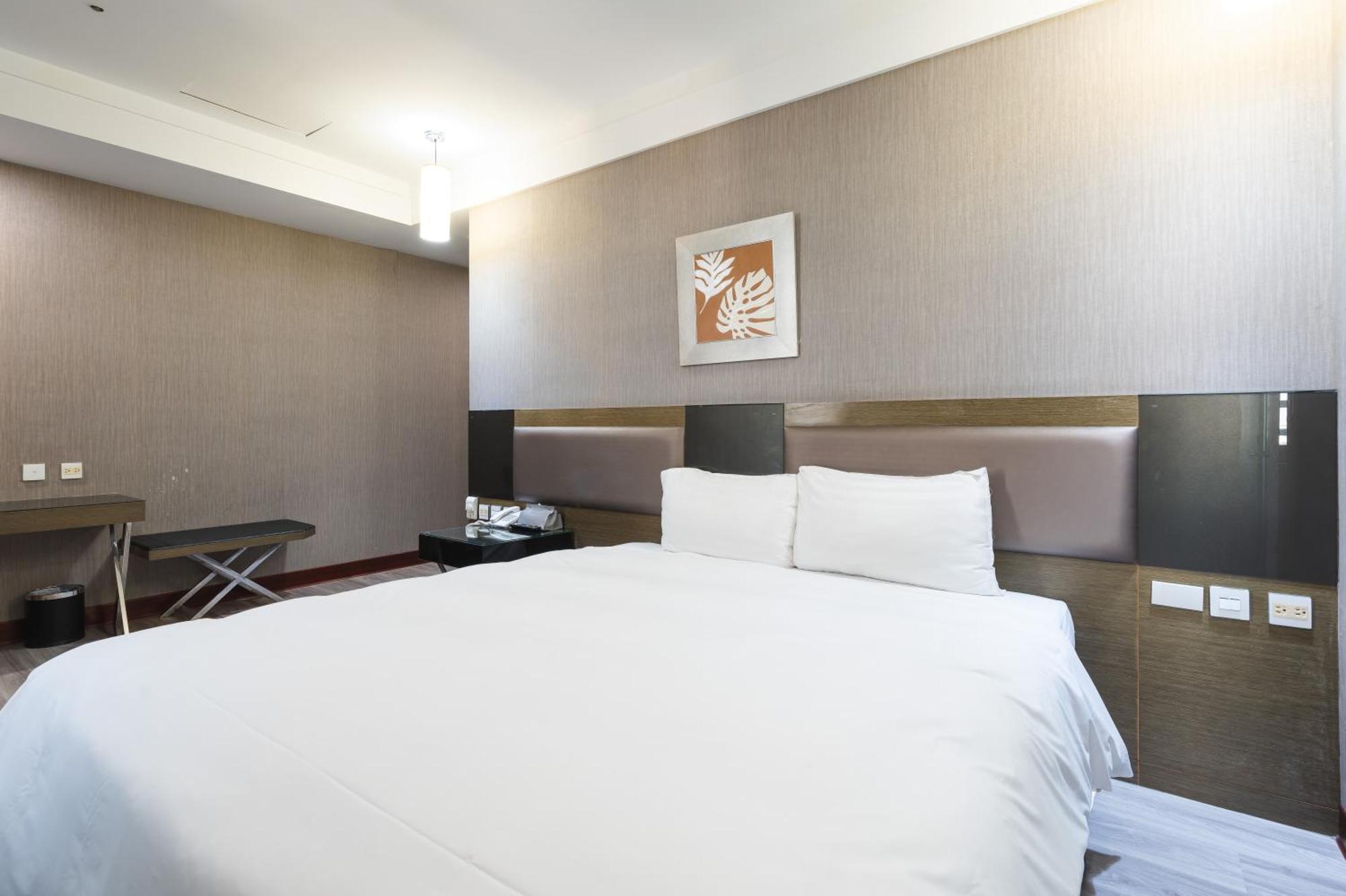 Shianghu Boutique Hotel Kota Chiayi Bagian luar foto