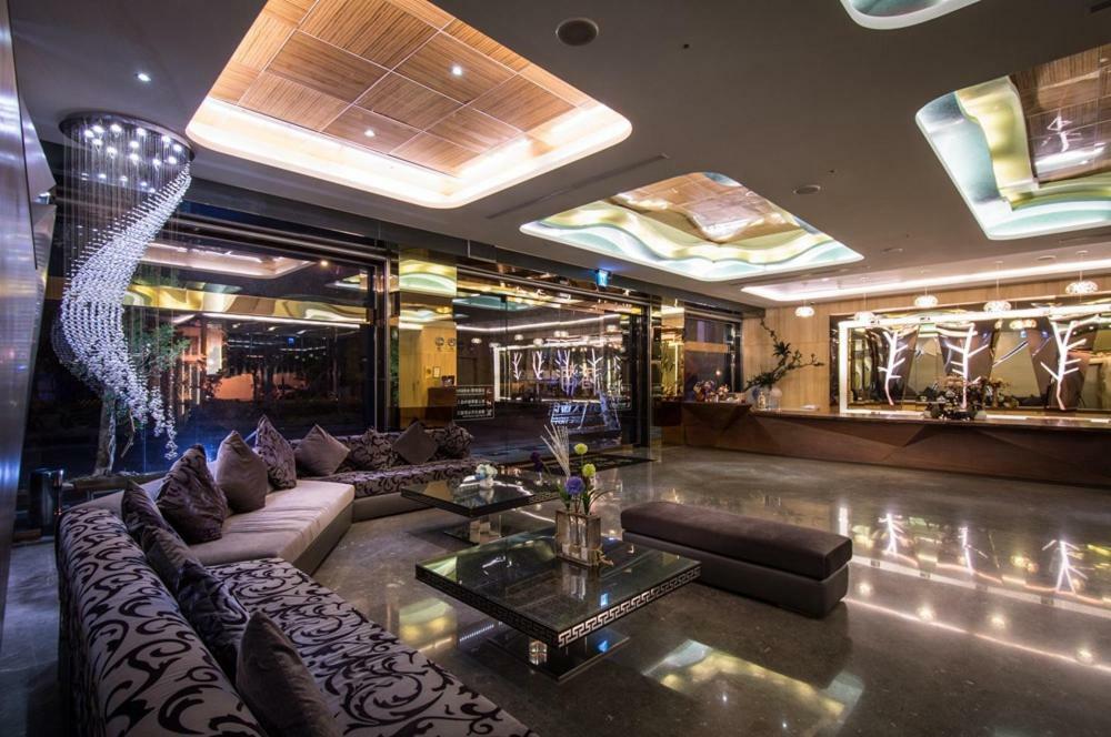 Shianghu Boutique Hotel Kota Chiayi Bagian luar foto