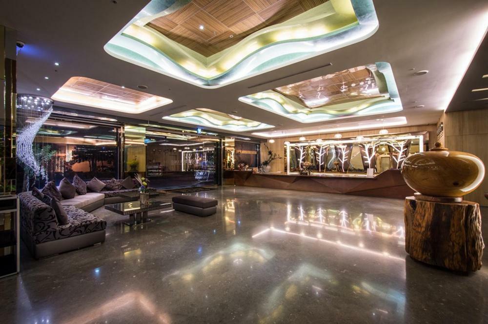 Shianghu Boutique Hotel Kota Chiayi Bagian luar foto