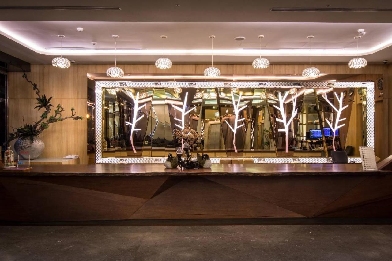 Shianghu Boutique Hotel Kota Chiayi Bagian luar foto
